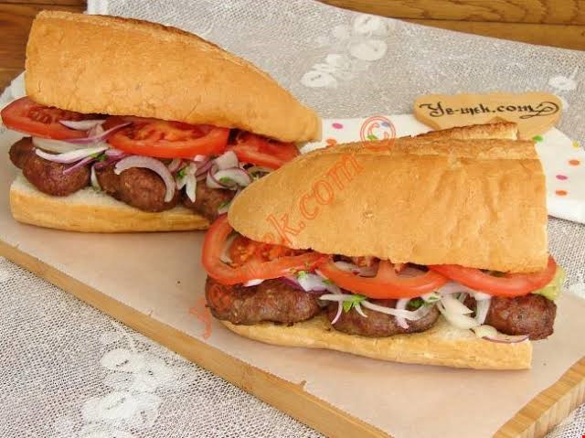 Izgara köfte ekmek yarım